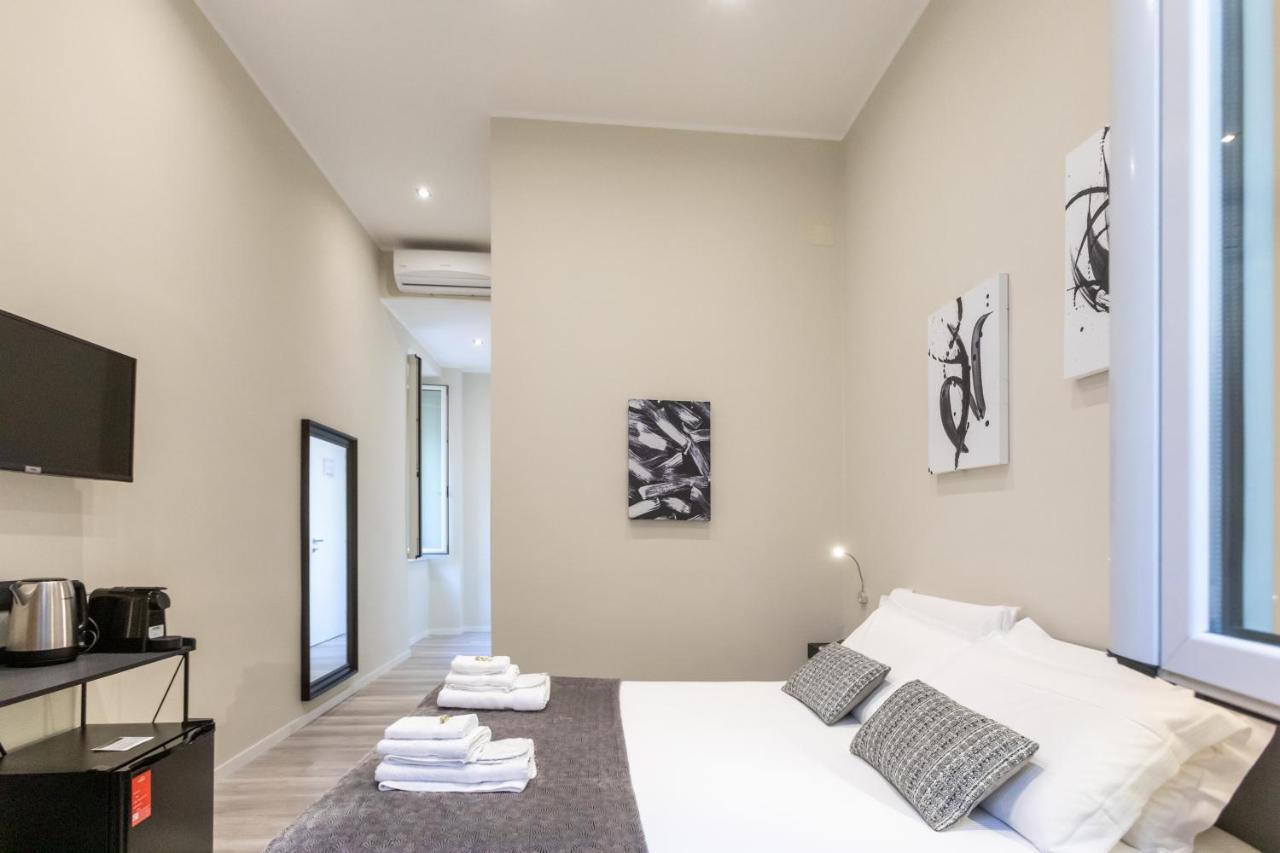 Suites 44 - Guesthouse โรม ภายนอก รูปภาพ